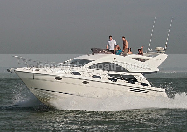 111001 CAIPIRINHA IMG_0781 - Flybridge Cruisers