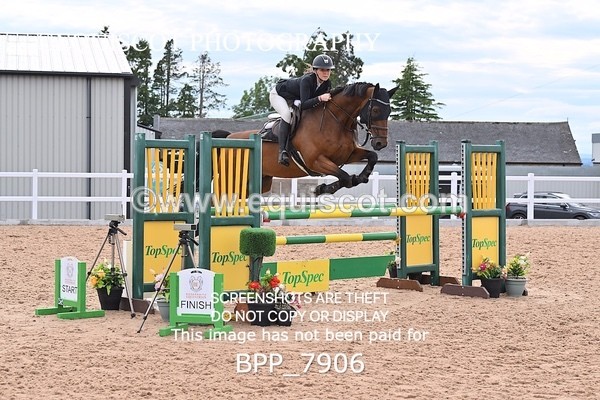 BPP_7906 - CLASS 16 FRI GFS Saddles Senior Newcomers/1.10m Open
