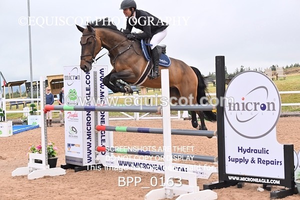 BPP_0163 - CLASS 25 SUN HOYS Redpost Equestrian Senior Foxhunter Second Round