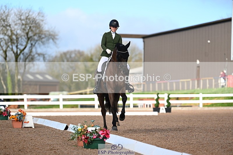 240218A-144354-08915 - 145-Lucy.Amy-Millenium.Falcon