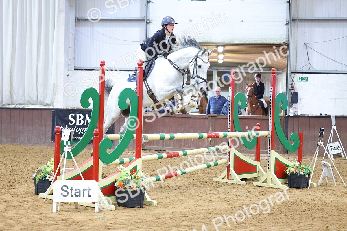 SBM_010104 - Class 21 - Nupafeed Supplements Senior Discovery/ 1m Open - First Round (1.00m)