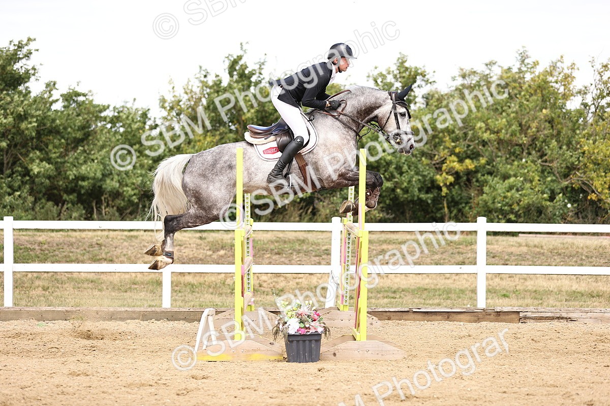 SBM_010585 - Class 9 - Senior Foxhunter - 1.20m Open