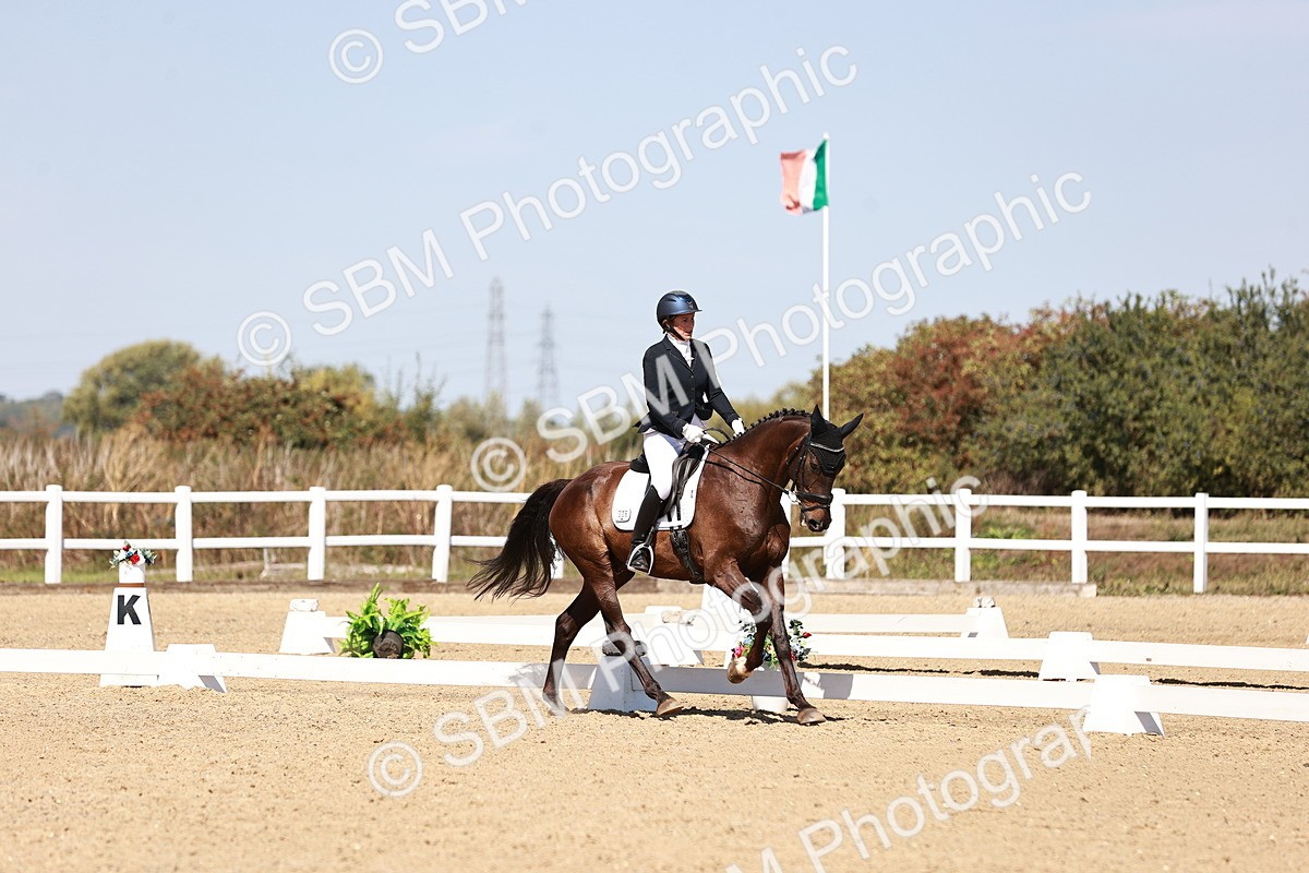 SBM_004925 - Class 12 - Novice 5 - 12.02-12.44