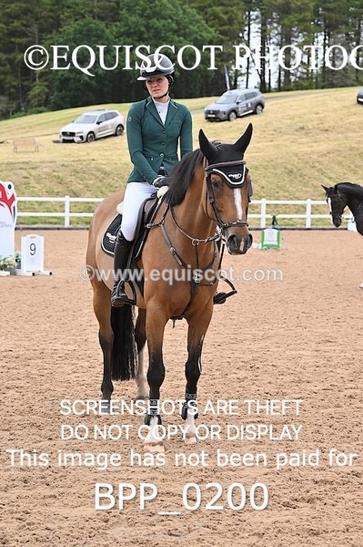 BPP_0200 - CLASS 25 SUN HOYS Redpost Equestrian Senior Foxhunter Second Round