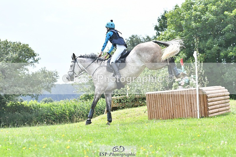 240803-134223-06967 - 205-Jessica_Thomas-QUALITY_STEP_ON