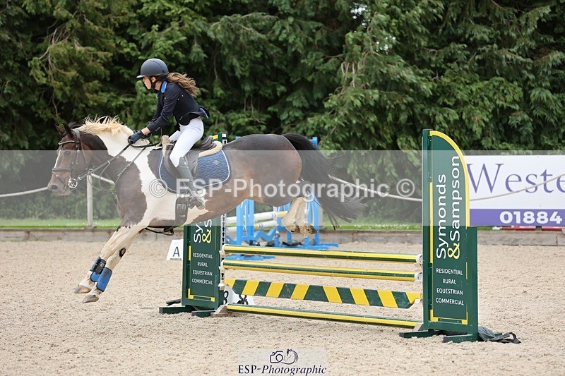 240615-160415-02190 - Cls 9&10 Club and Schools 70cm