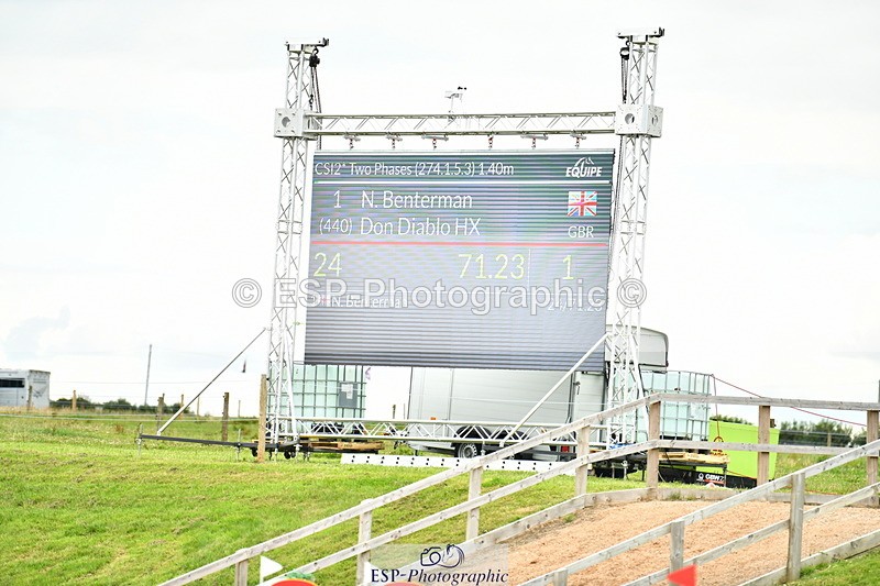 230720A-144654-03555 - Cls 9, 2 Star Big 1.40m Start to break