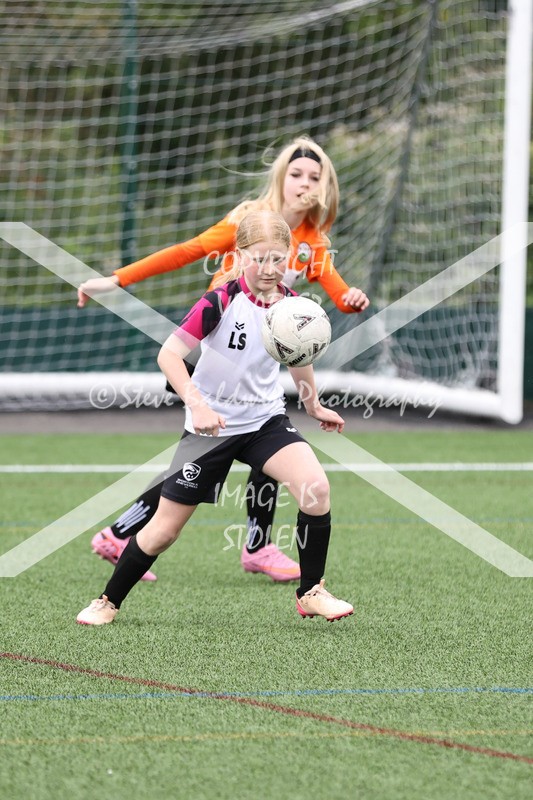 1DX31562 - Sat 6th U12 Girls