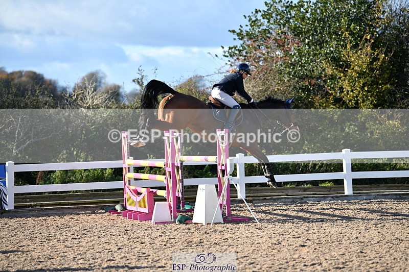 231110A-145636-00939 - Cls 6 Foxhunter & 1.20m Open