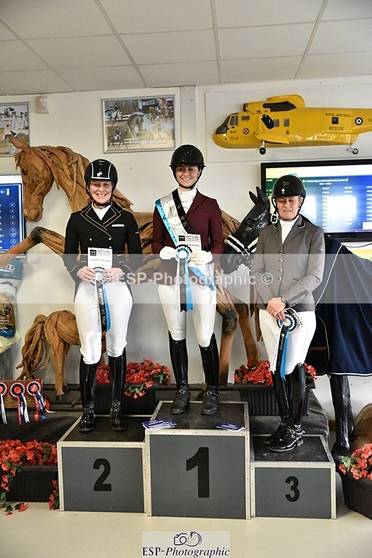 250215-153806-04507 - Medium Gold Presentations