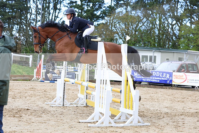 3E7A0717 - Class 4: Senior British Novice/90cm open