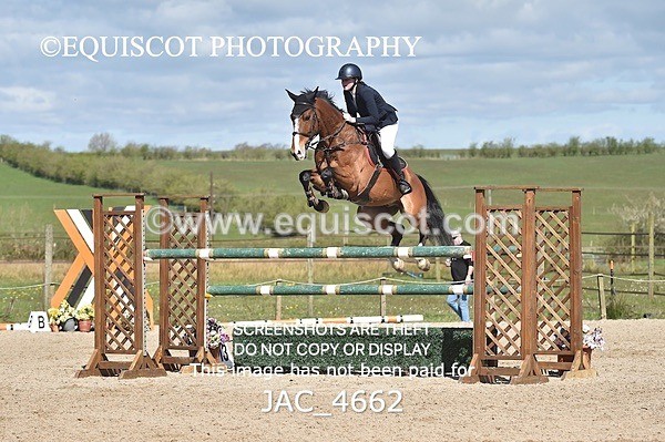 JAC_4662 - CLASS 11 SAT Andrew Hamilton Coach, RHS Foxhunter Championship Qualifier