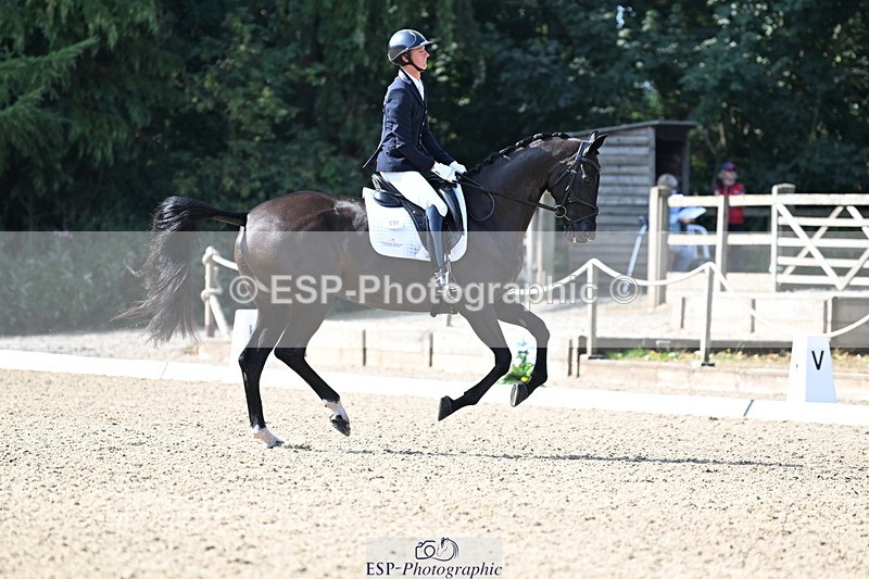 250810A-102741-05163 - 009-Ben.JamesClapton.Banks.Primadonna