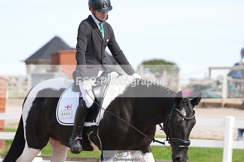 250906-135300-03789 - 020-Leo.De-ValentinoBarfields.Cosmopolitan