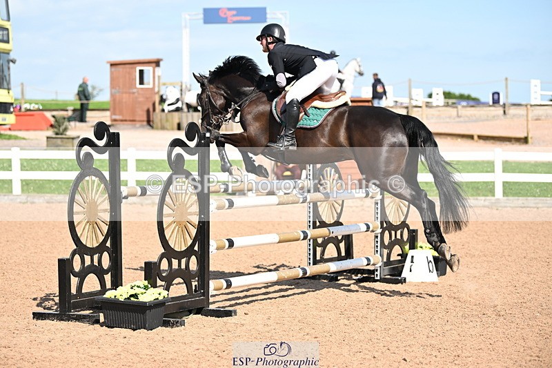 240726A-162940-02577 - Cls 12 1.10m Amateur Qualifer