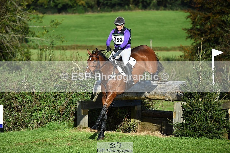 231022-152914-30393 - 359-ROSSDARRAGH.NERO-Charlotte.Rowe-XC