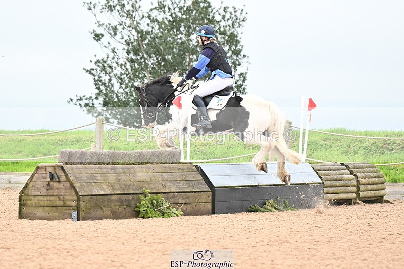 241110A-115200-00704 - 80cm 11.30 to End