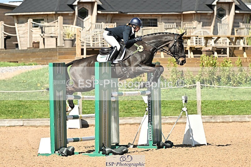 250416-152301-01712 - Cls 6 Foxhunter and 1.20m