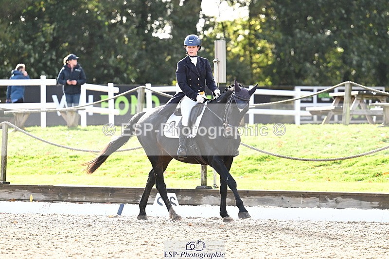 251023A-151029-05684 - B-162-Elle.Slack