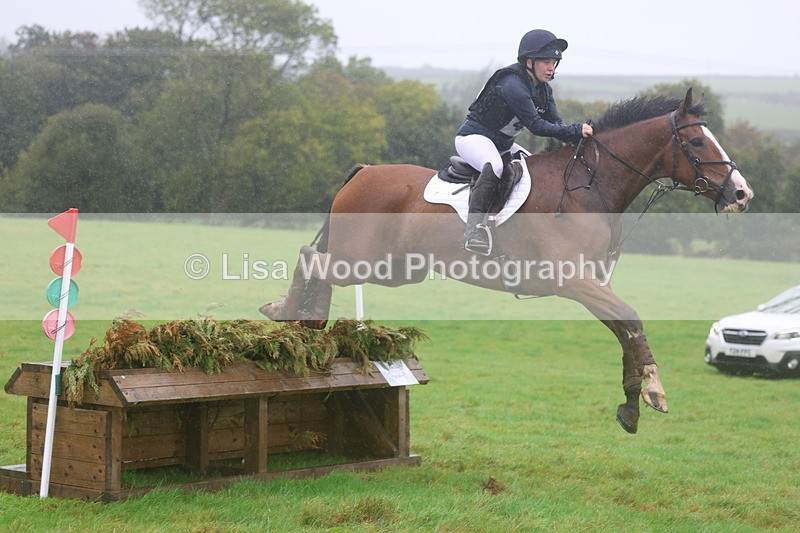 3E7A1903 - Class 4: 80cm: Box