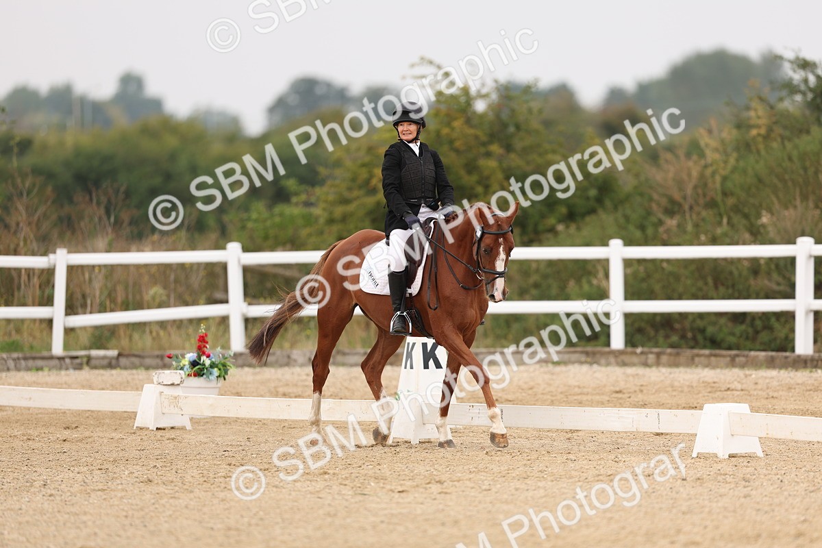 SBM_01419 - Class 9 - Novice 27 Champs