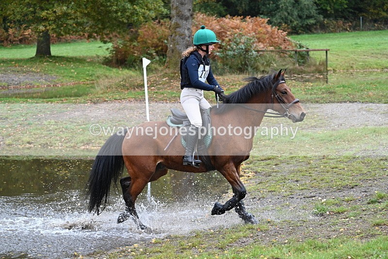 WJ7_3274 - Time 10:47 to 11:11 at the water