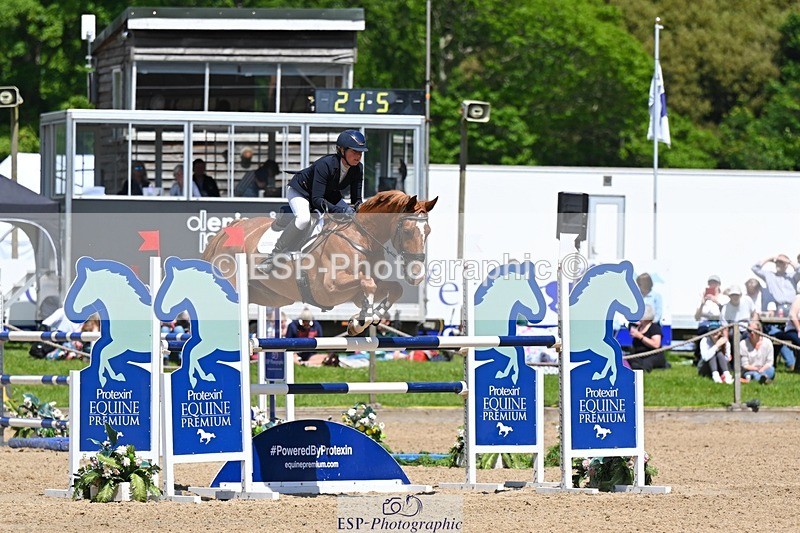 240525-125321-15097 - 411-NEFFECT_S-Kat_Raybould