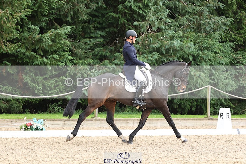 241024-142528-04069 - 226-Matteo.Gallucci-CASTLERICHMOND.WILLIAM