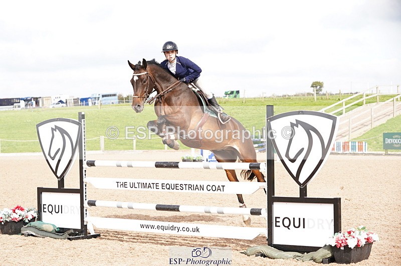 241004A-134338-00674 - Fri 03 Snr Newc & 1.10m Open