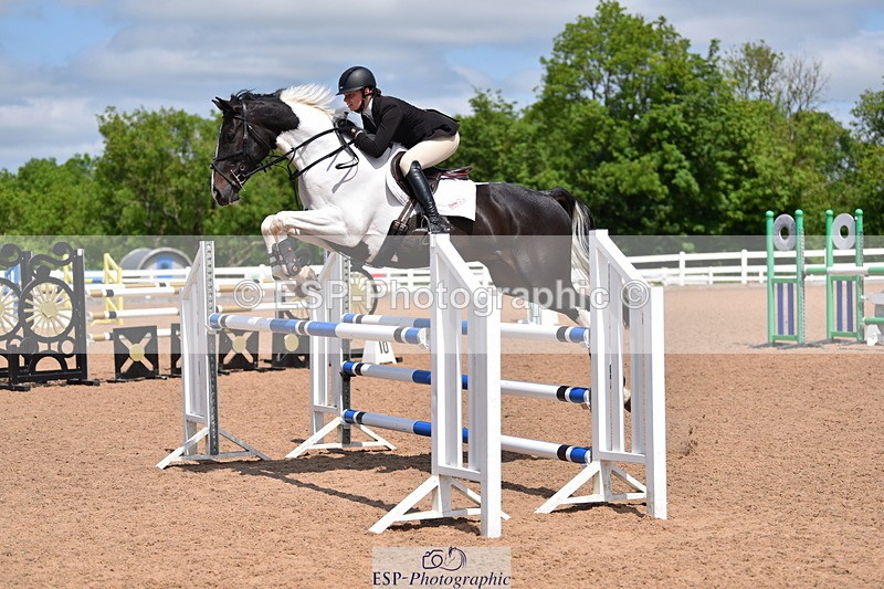 230531A-121918-00263 - Cls 4 Newcomers & 1.10m Open