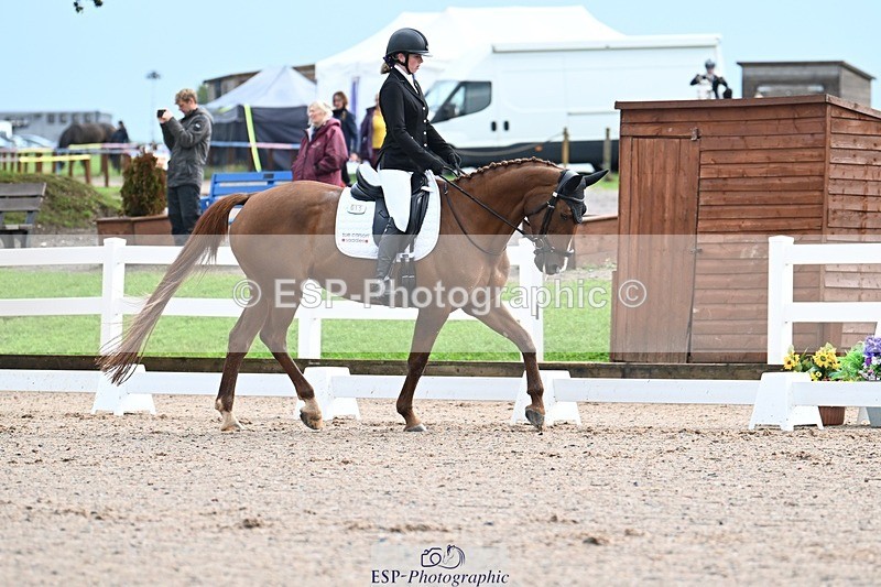 250907-105459-07045 - 015-Annie.MannLittle.Lady.Guinevere