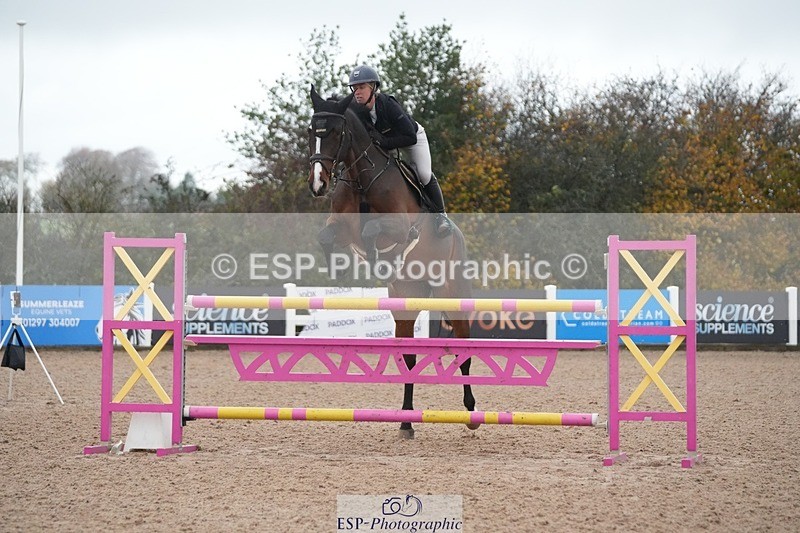 251107-135102-01253 - Cls 6 Foxhunter and 1.20m Open