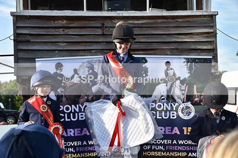 230824-181050-07016 - Thursday 40 and 50cm Presentations