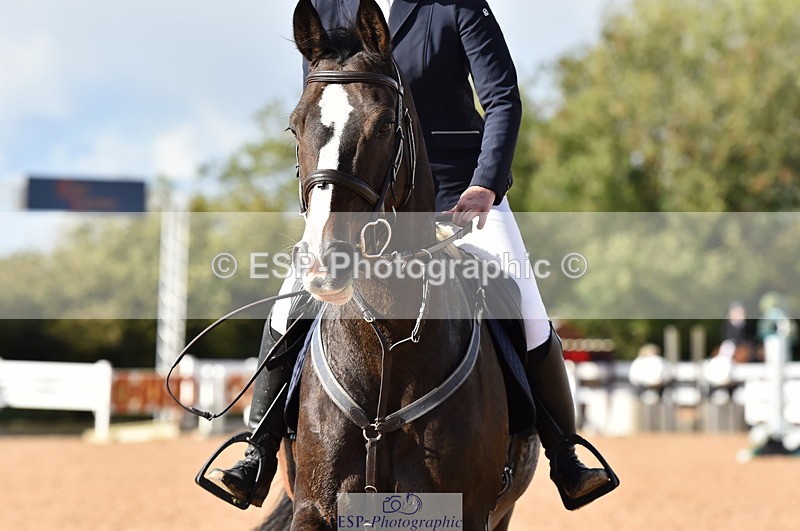 231014A-143920-05320 - Cls 15 1.05m Amateur Q 2nd R