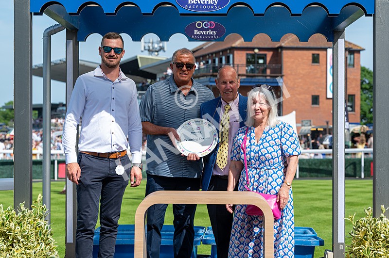 300526-Race 5-Glenfinnan-6571 - Race 5 16.00pm Happy Birthday Colin 'Spud' Stamford Handicap