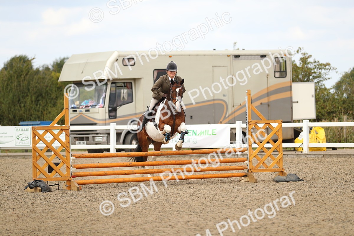 SBM_05584 - Class 48a Style & Performance 70cm (15-19)