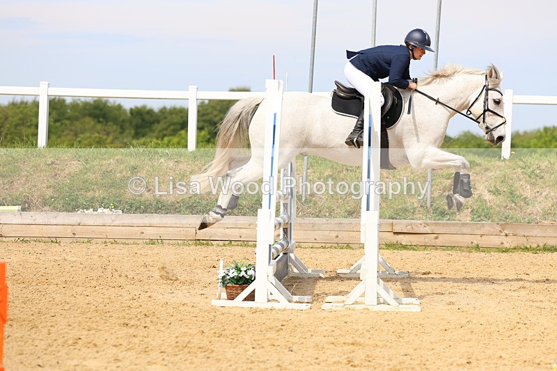 3E7A8846 - Class 4: Senior British Novice/90cm open