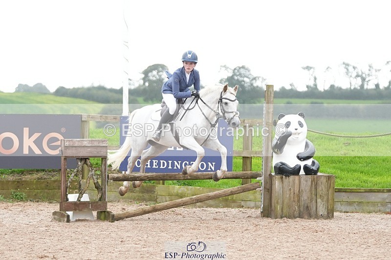 250920-162031-01601 - Cls 22 Pony Intro 90cm Derby