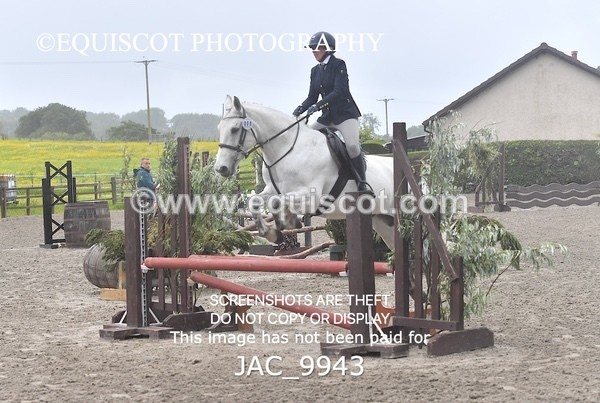 JAC_9943 - CLASS 3 Intermediate Working Hunter (0.70m - 0.85m)