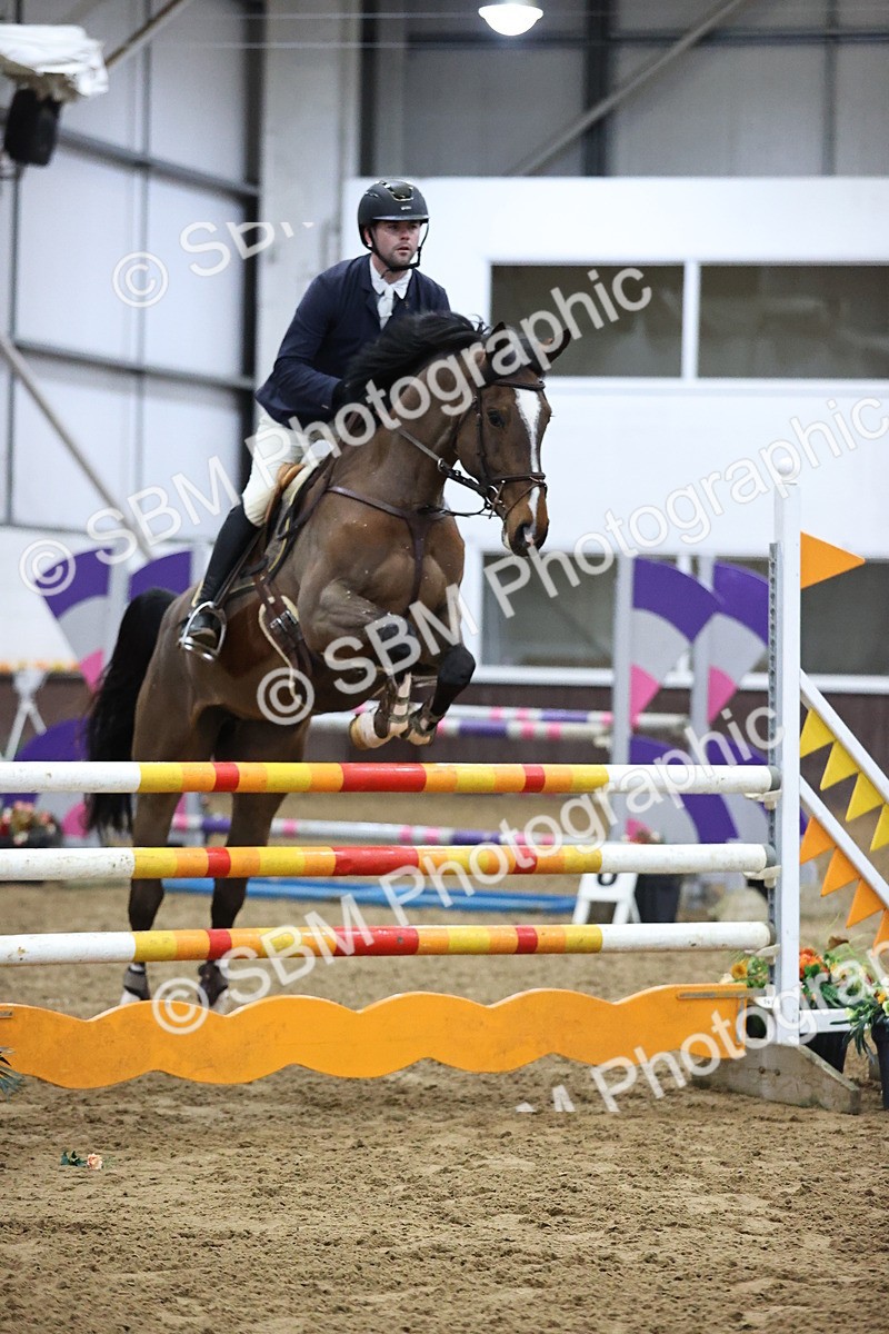 SBM_2382 - Class 9 - Senior Newcomers/ 1.10m Open