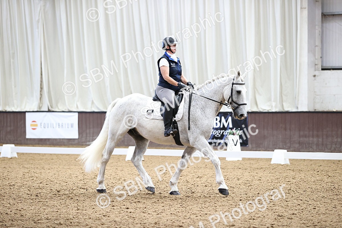 SBM_000927 - Novice 4 Warm Up