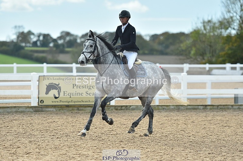 231111A-121606-01783 - Cls 12 Newcomers & 1.10m Open