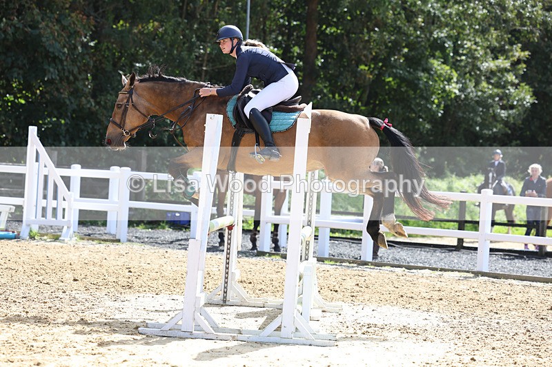 3E7A9286 - Class 9: Senior British Novice/90cm open