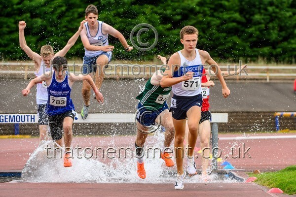 Sen25SAT-924481 - Track Male Set Two