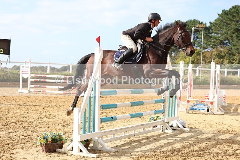3E7A0593 - Class 13: Senior Newcomers/1.10m open