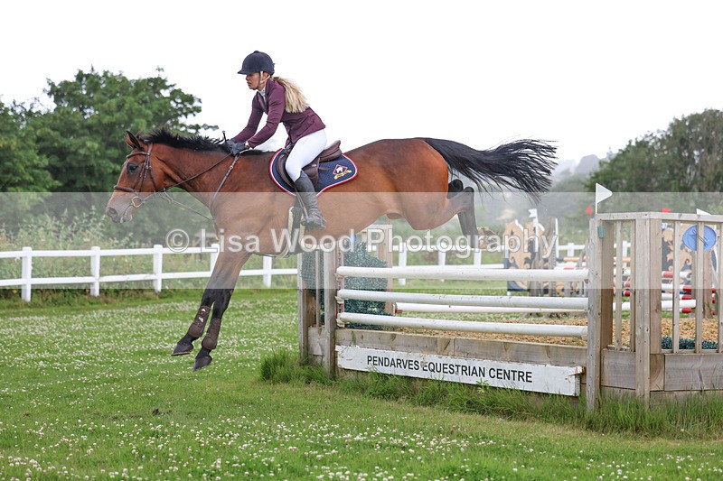 3E7A4084 - Class 6: Hawkins Motors Senior 1.00m Derby