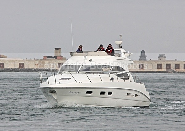 091017 OCEANIQUE IMG_2580 - Flybridge Cruisers