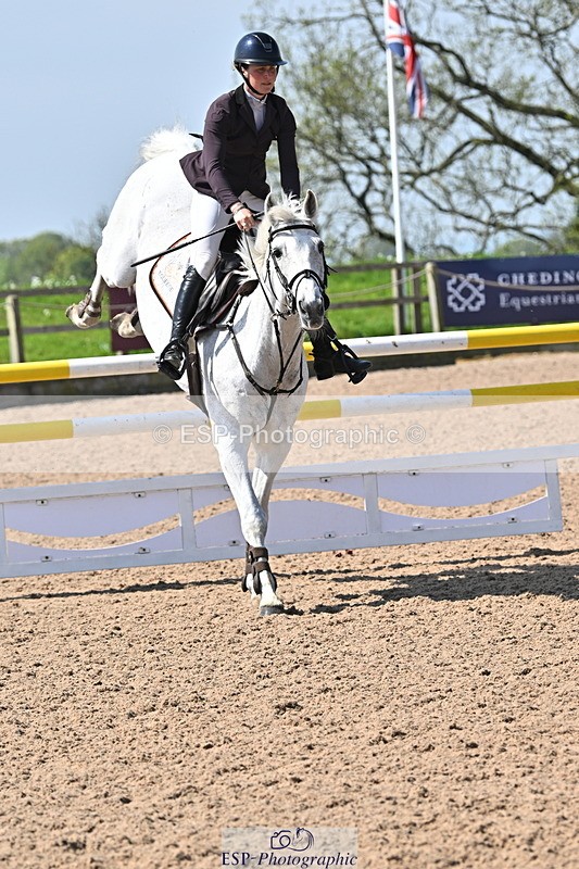 240509A-112004-01119 - Cls 9 Snr 1.20m Open