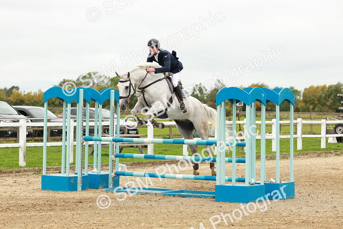 1I0A7677 - Class 4 - Senior Newcomers 1.10m