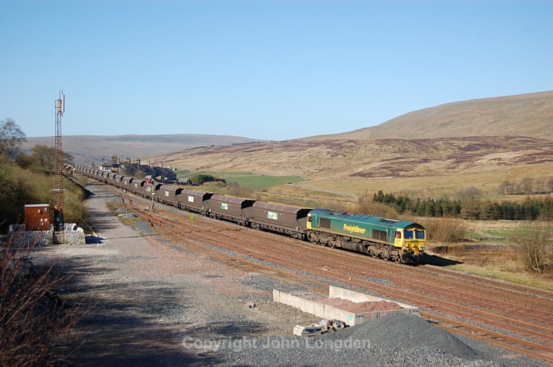 18.4.14 - 66551 4M77 Leeds - Carlisle, Garsdale - Garsdale